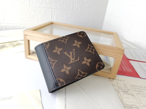 LVコピーウォレット側面デザイン